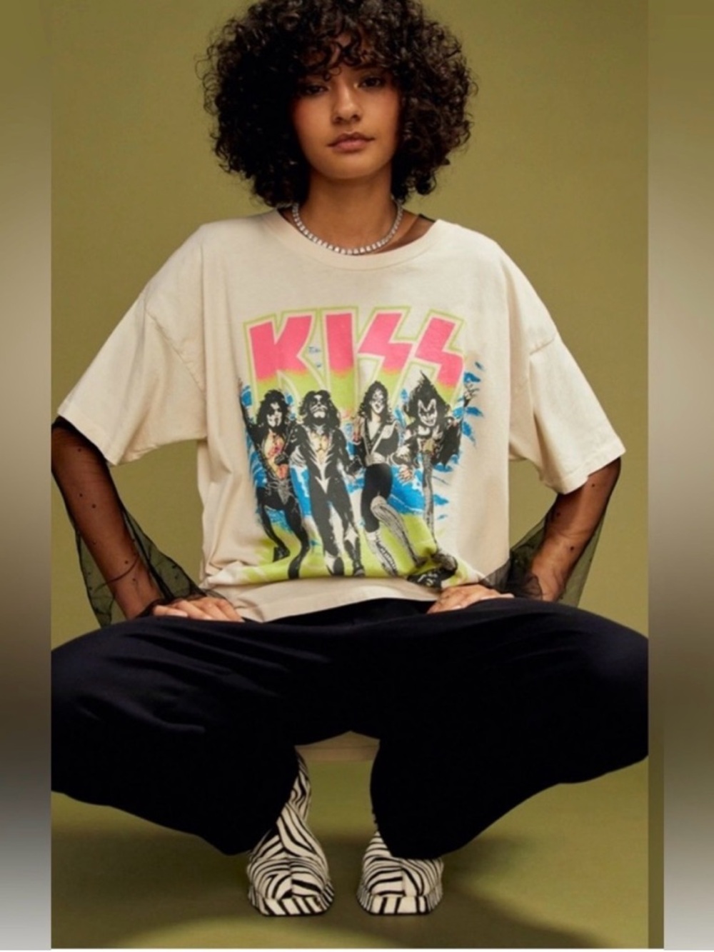 Daydreamer Kiss Destroyer Merch Tee Size Medium Oversized PTP 24/25